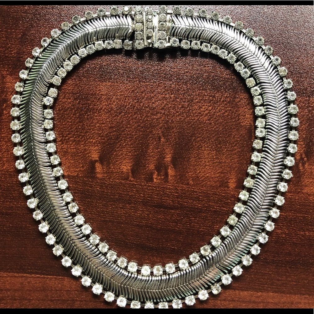 🌟Vintage Rhinestone Silver Necklace - Picture 3 of 12